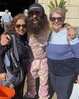 costa-with-marlene-and-bhavana-bogi-queensland-garden-show